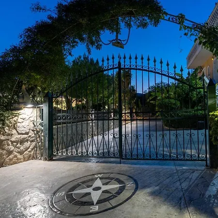 Serenity Escape Apartment *